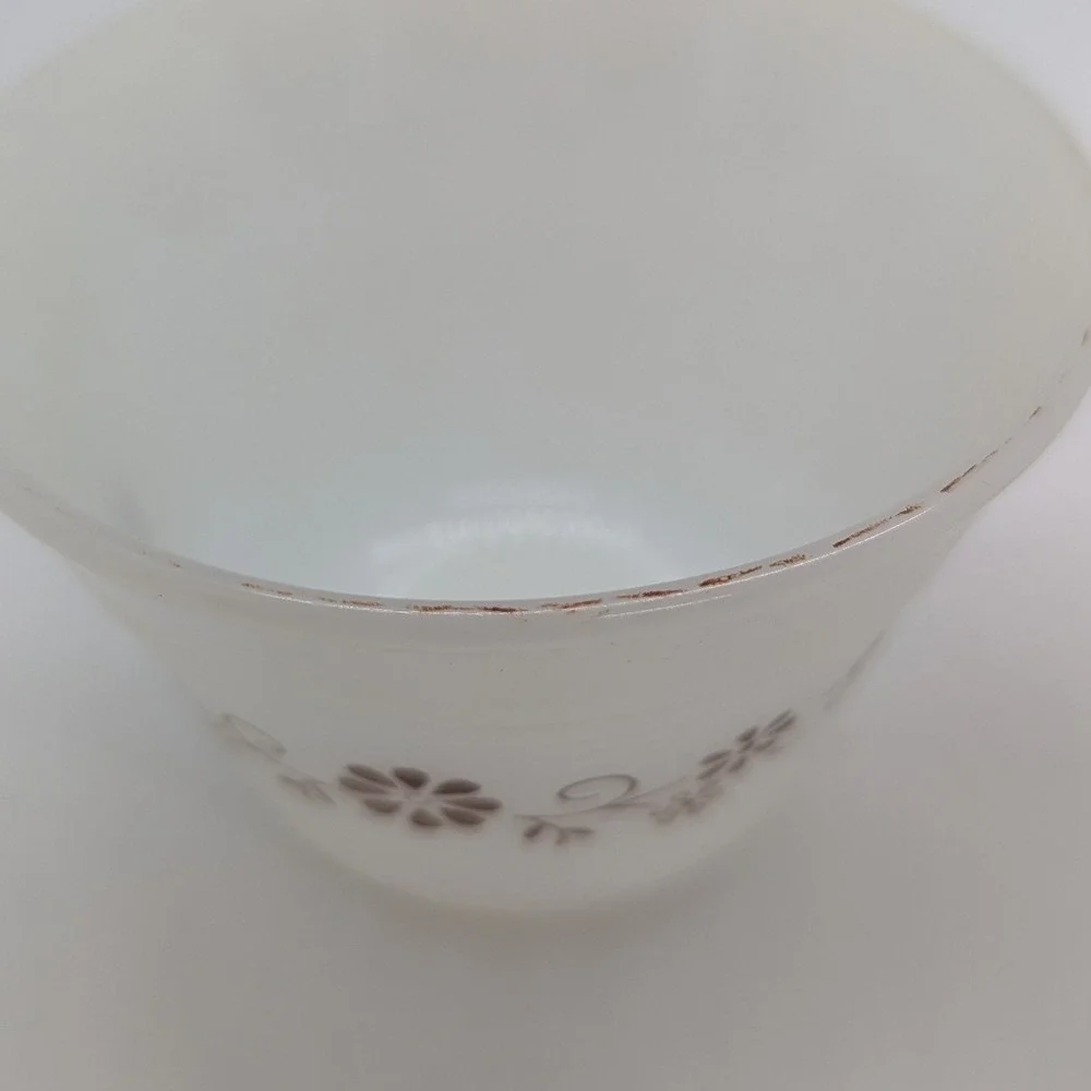 Dynaware Pyr-O-Rey Milk Glass Custard Cups Ramekins Floral Set‎ of 4 Vintage